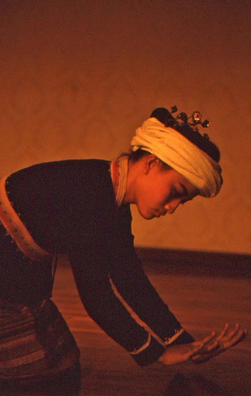 WT 0800 127-32 Thailand.jpg